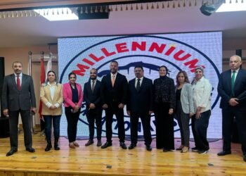 نائب رئيس البورصة المصرية يلقي كلمة تثقيفية لطلاب مدارس ميلينيوم الدولية حول الاستثمار