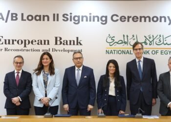 البنك الأهلي المصري يوقع اتفاقية تمويل مع البنك الأوروبي لإعادة الإعمار والتنمية بـ 100 مليون دولار
